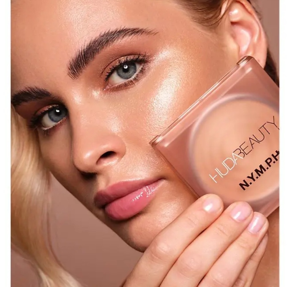 🆕Huda Beauty N.Y.M.P.H. Glaze Skin Glowing Perfector Luna Warm Rose Gold 9g BNIB